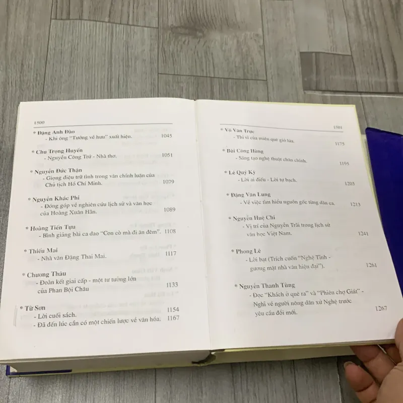 Nghiên cứu lý luận phê bình văn học nghệ an thế kỷ xx. 10b2 1026328