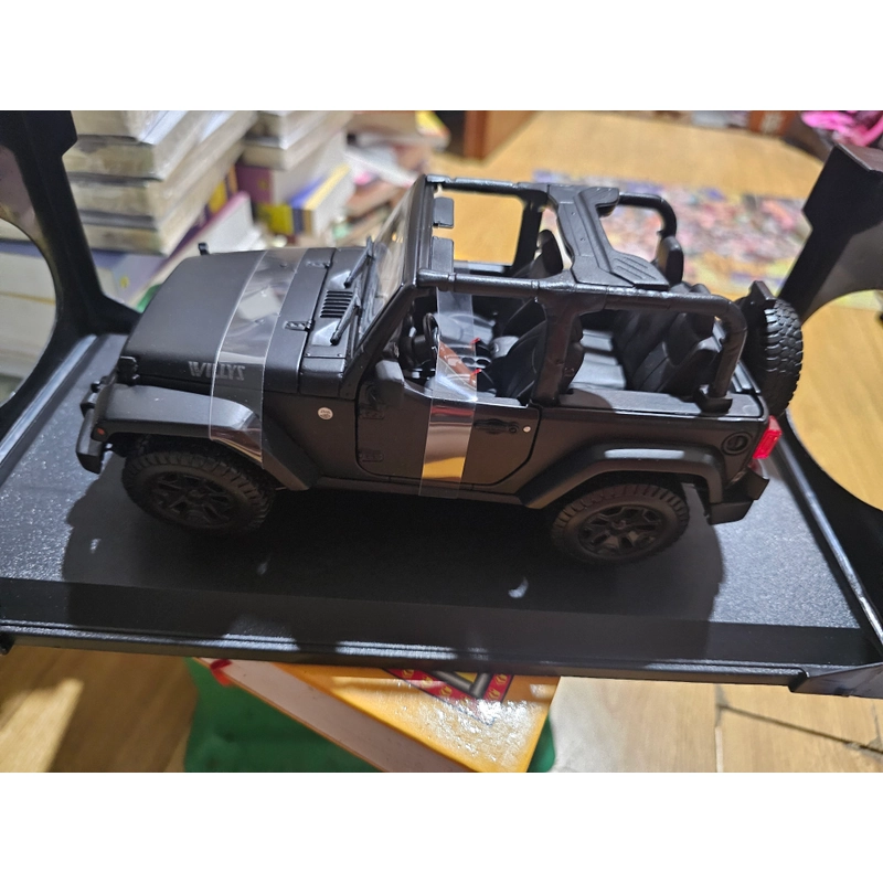 Xe mô hình 1/18 (chưa sử dụng)
2014 Jeep
400k 461124