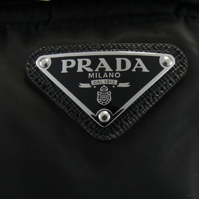 Áo khoác lông vũ PRADA với logo hình tam giác SGH072 R232 106O - Hàng hiệu Chính hãng 884871