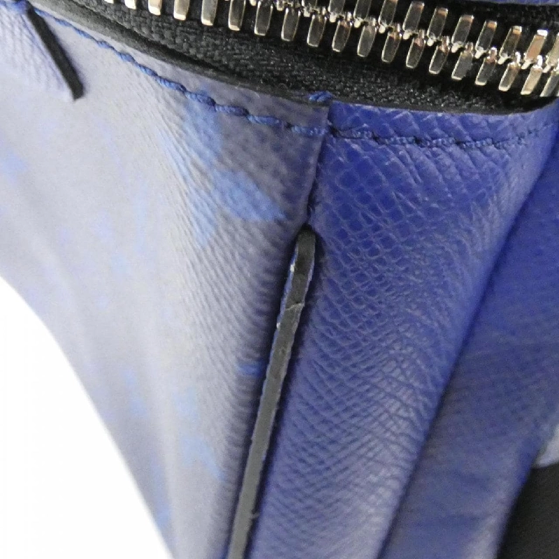 Ba lô Louis Vuitton Taiga Lama M30419 610102