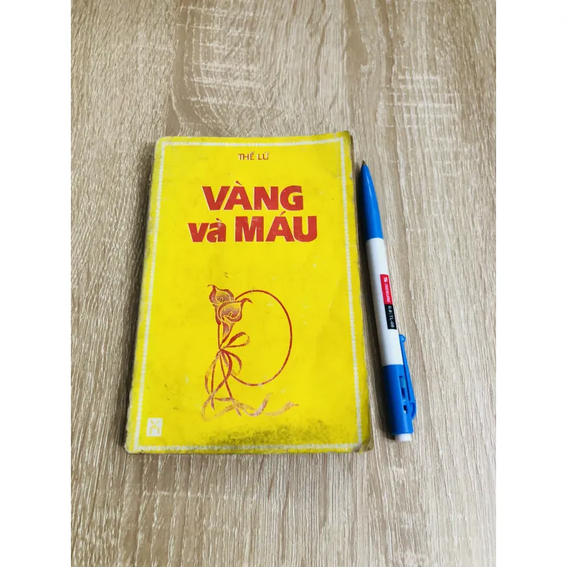 VÀNG VÀ MÁU  929002