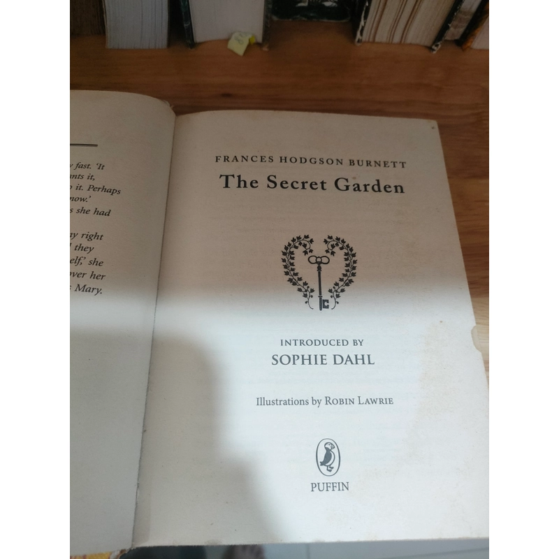 The Secret Garden
- Frances Hodgron Burnett 277303