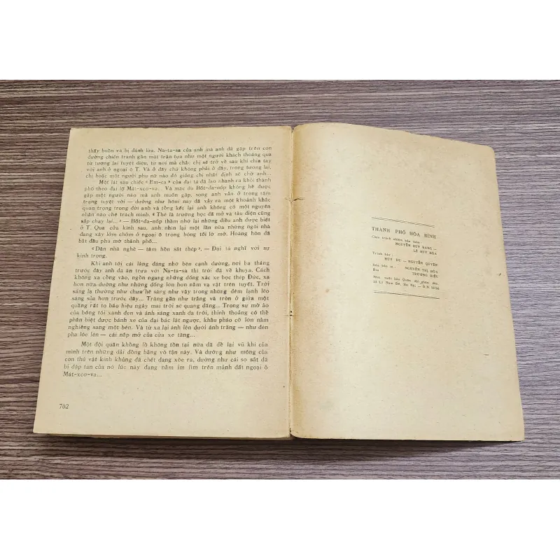 Tiểu thuyết Nga: THÀNH PHỐ HÒA BÌNH (702 trang) 763113