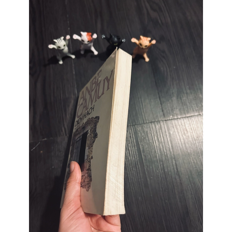 Dịch hạch - Albert Camus  393576