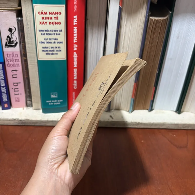 II Sách Khoa Học: Định Luật Vĩ Đại - 1984 755432