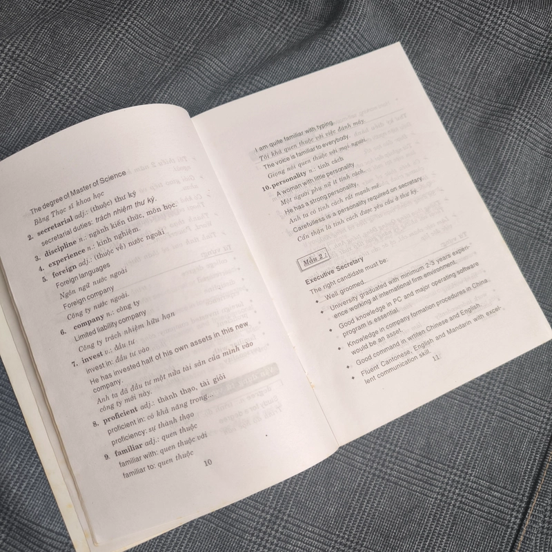 Tiếng Anh Cho Thư Ký Giám Đốc - English For Secretaries - Hồng Quang, Ngọc Huyền 550747