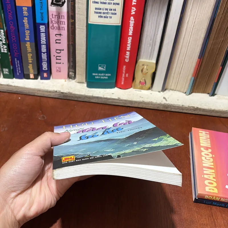 II Tiểu Thuyết: Người Đàn Bà Bí Ẩn - Hữu Tiến - 2018 785699