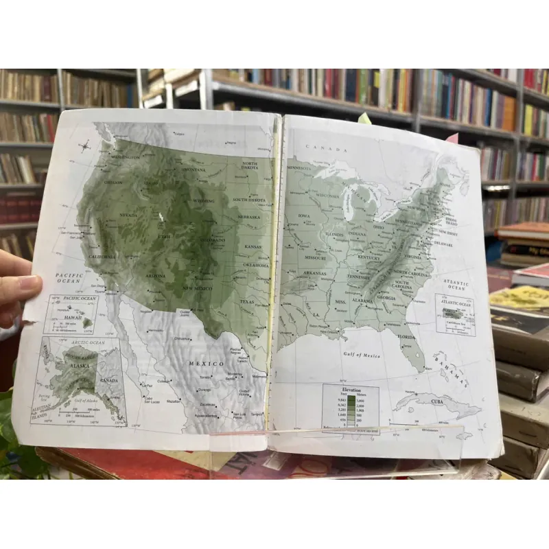 AMERICA'S HISTORY 574518