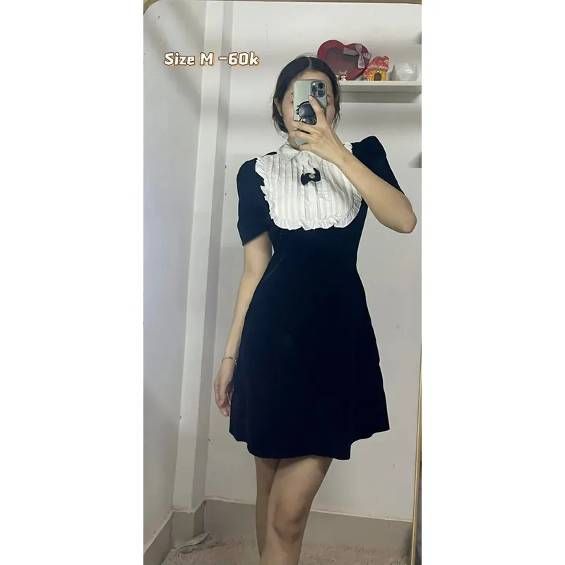 Váy đen cổ sơ mi 607391