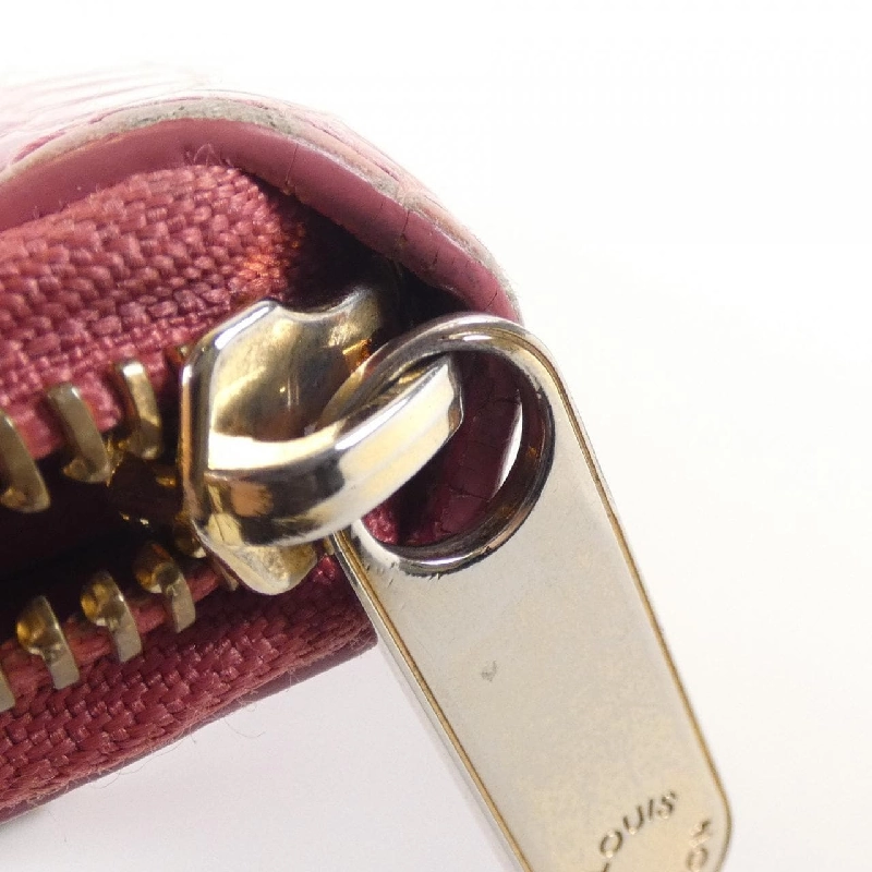 Ví Zippy da kỳ lạ Louis Vuitton N94136 620610