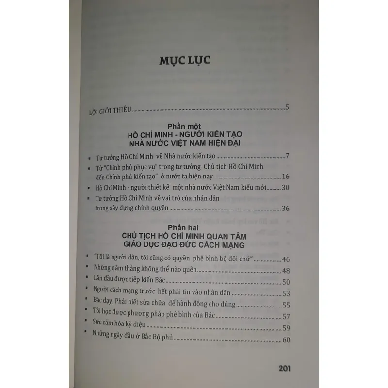 Chủ tịch Hồ Chí Minh với cuộc hành trình của thời đại: Đường đi tới tương lai  694060