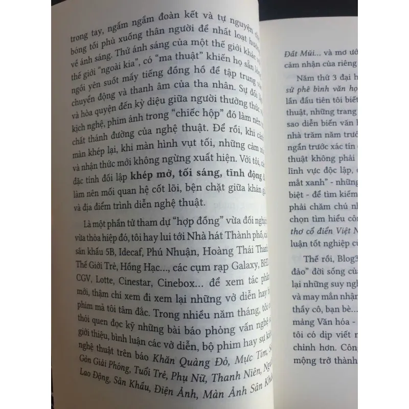 Khép Mở Tối Sáng Tĩnh Động 723048