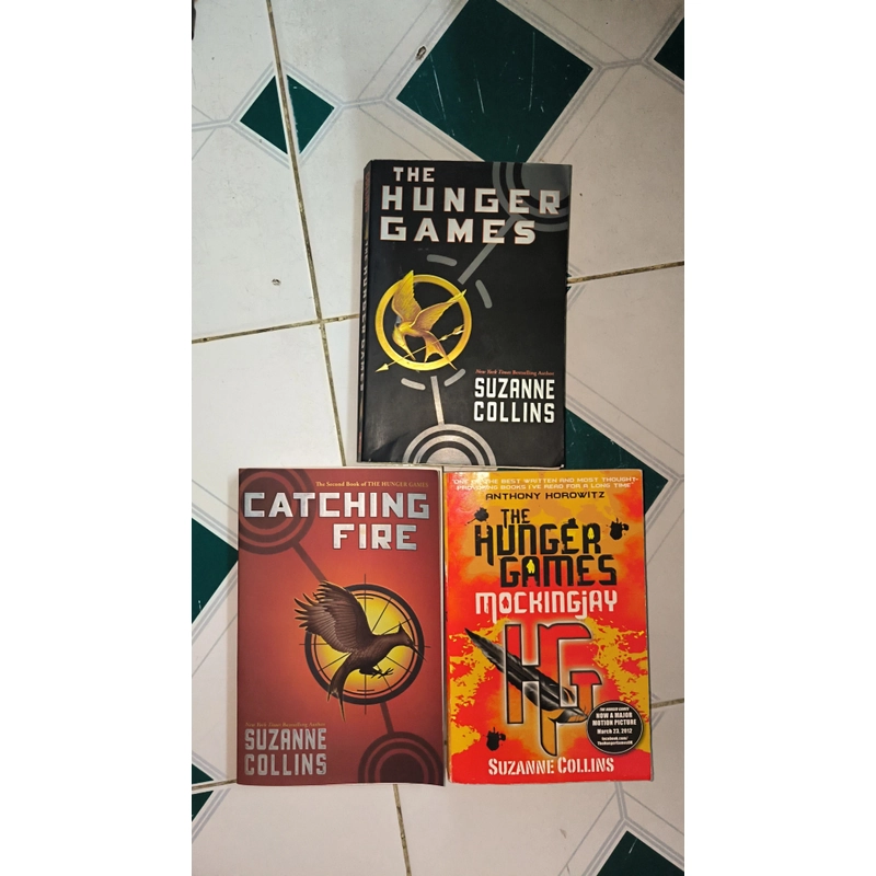 Combo 3 cuốn bìa mềm The Hunger Games 470308