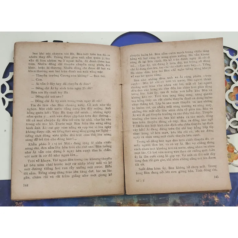 Truyện ký miền Bắc 702706