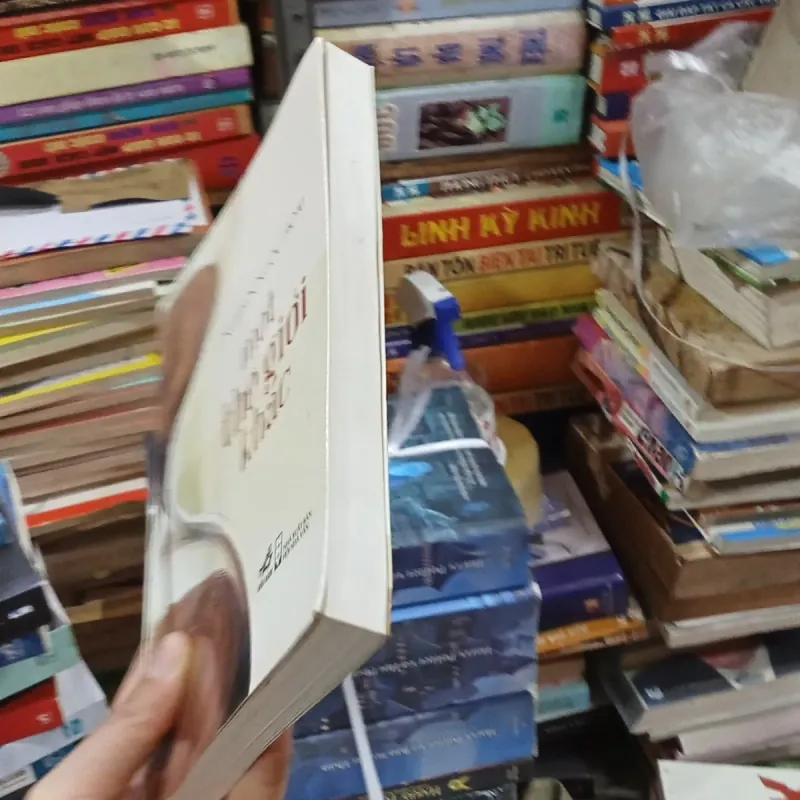 Một Thế Giới Khác - Nguyễn Ngọc Hoài  796250