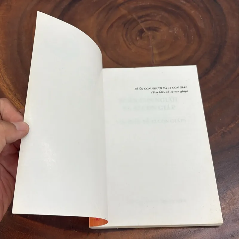 II Dự Đoán Về Con Người, Tìm Hiểu Về 12 Con Giáp - NELL SOMERVILLE - 2006 1020029