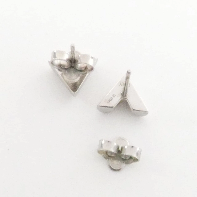 Bông tai Louis Vuitton Essential V M63208 625444