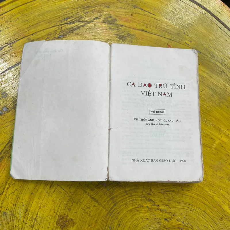 CA DAO TRỮ TÌNH VIỆT NAM- NXB GIÁO DỤC 564554