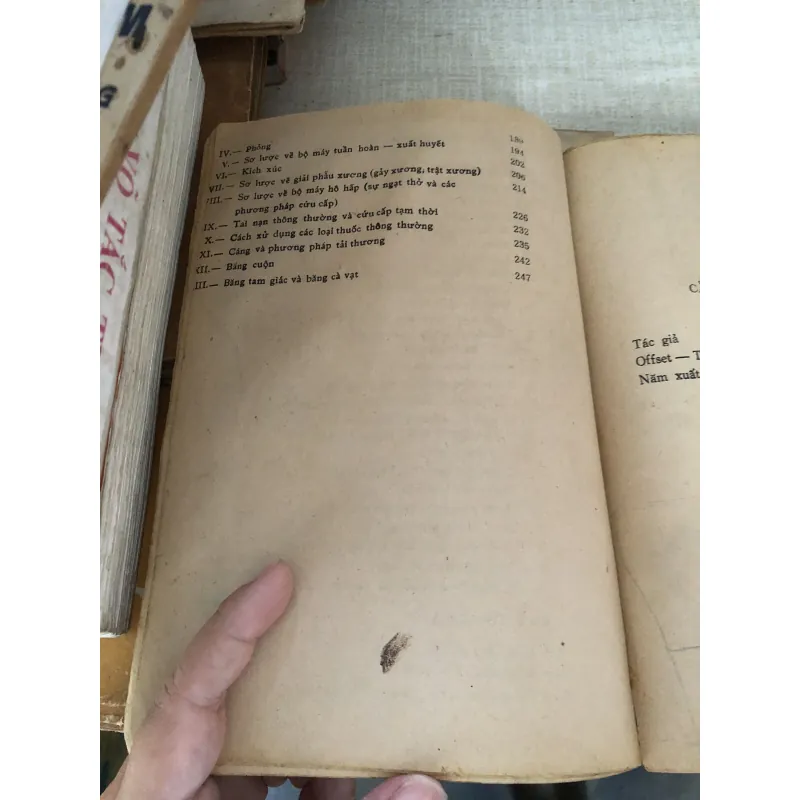 Cẩm nang y học toàn khoa 995102