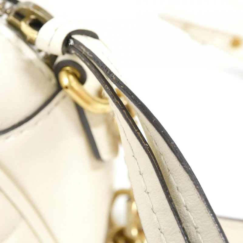 Túi đeo vai GG MARMONT 447632 DTD1T của Gucci 608536