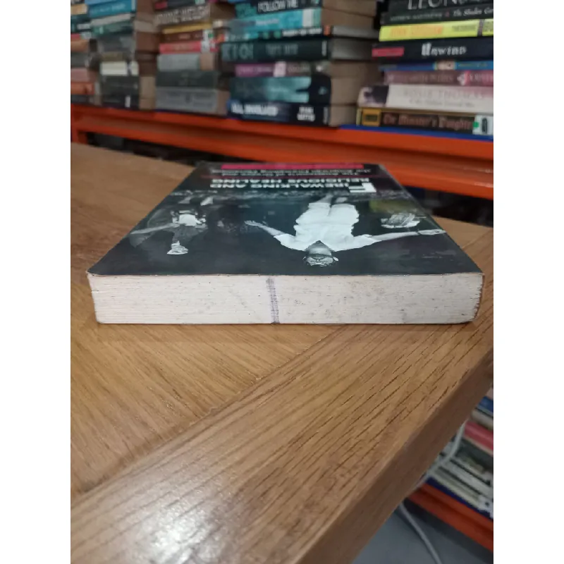 Firewalking and religious healing - Loring M. Danforth 598392