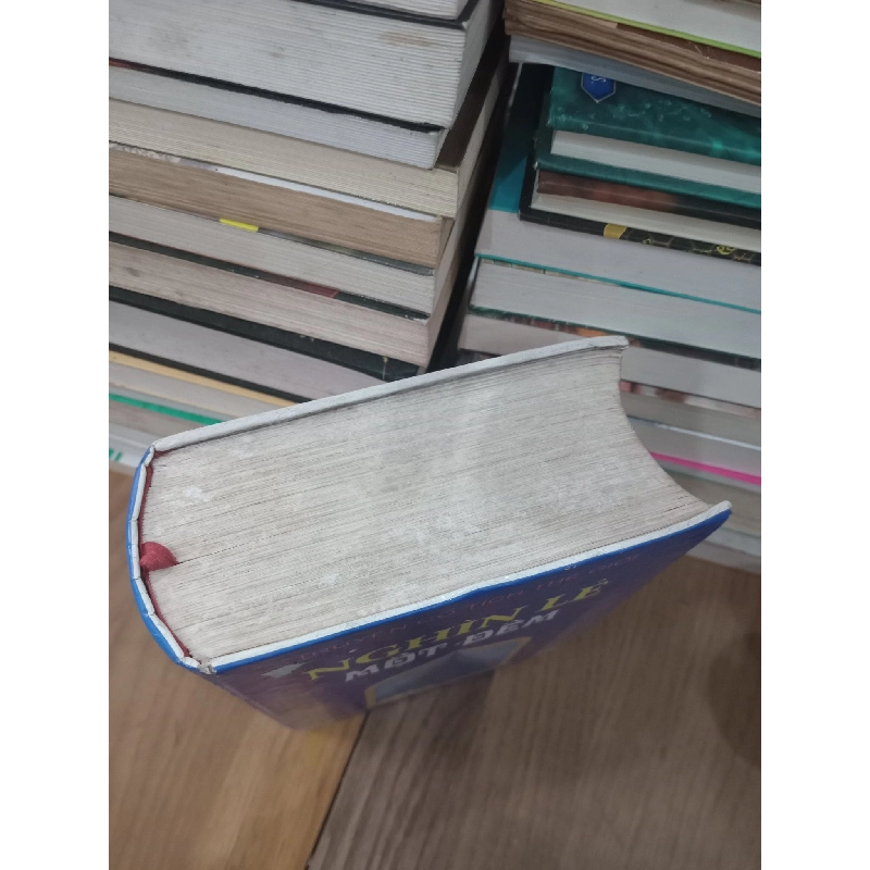 Nghìn lẻ một đêm: Truyện cổ tích thế giới - Doãn Điền dịch 738600