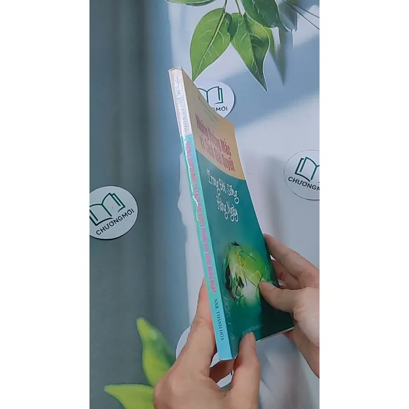 Những vướng mắc và cách giải quyết trong đời sống hàng ngày - Dr. K Sri Dhammananda 688515