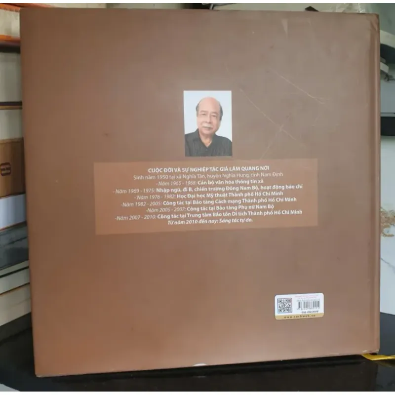 Sách Tượng Đài Xây Dựng Trên Cả Nước 681103