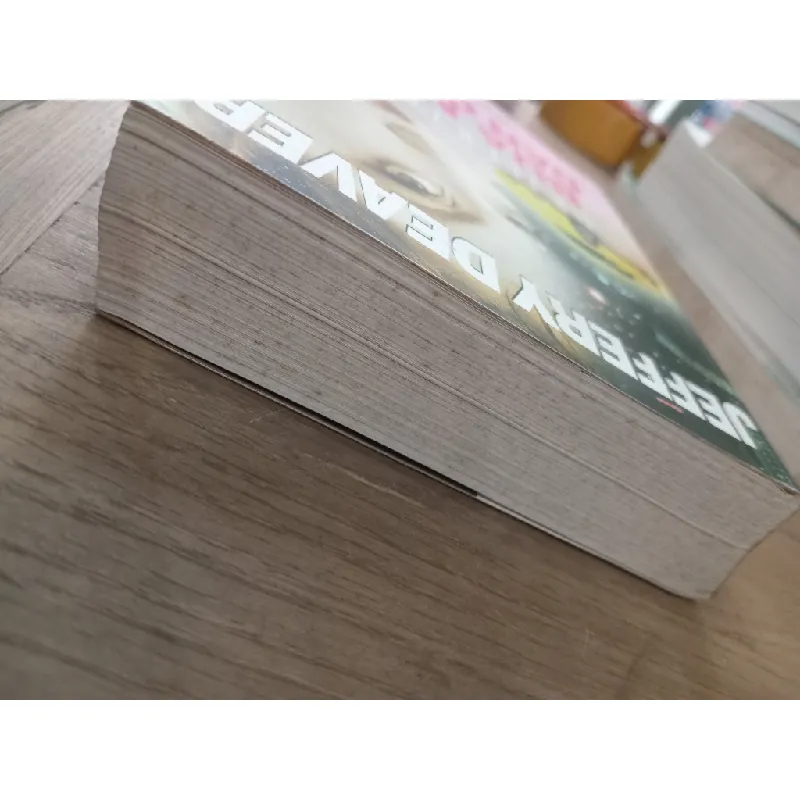 Nữ phụ tá và bùa mê đàn ông - Jeffery Deaver 726391