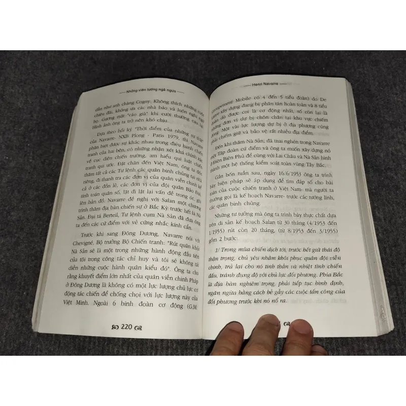 NHỮNG VIÊN TƯỚNG NGÃ NGỰA 993143