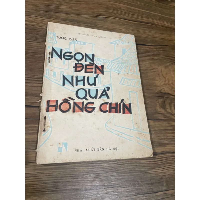 TỦ SÁCH NGỰA GIÓNG - TÙNG ĐIỀN- NGỌN ĐEN NHƯ QUẢ HỒNG CHÍN 576075