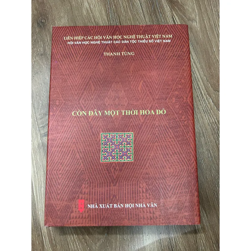 Còn Đây Một Đời Hoa Đỏ - Thanh Tùng 761246