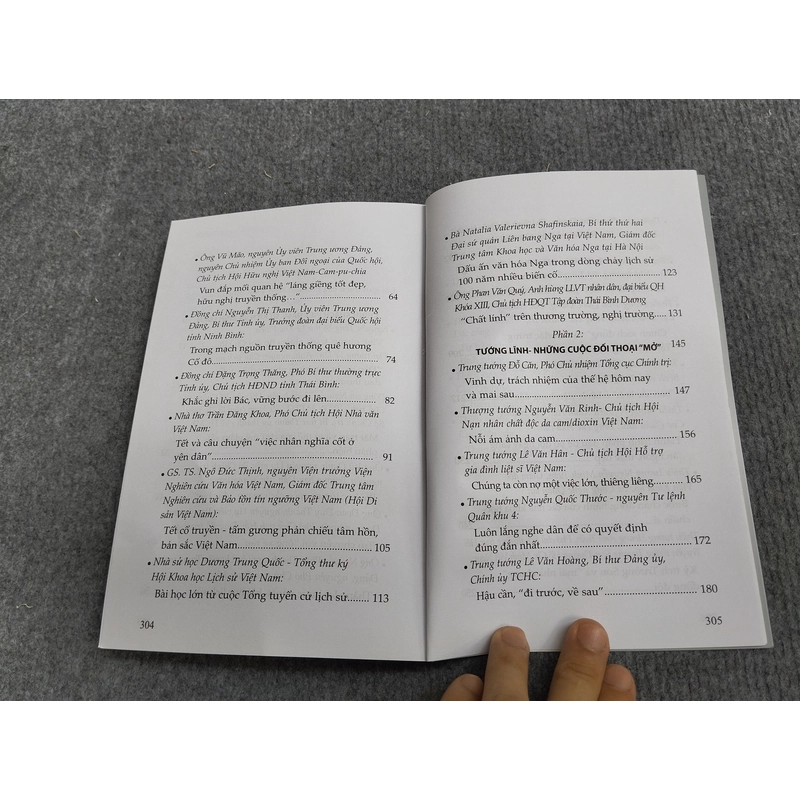 NHÂN CHỨNG VÀ SỰ KIỆN NHỮNG CUỘC ĐỐI THOẠI 479776