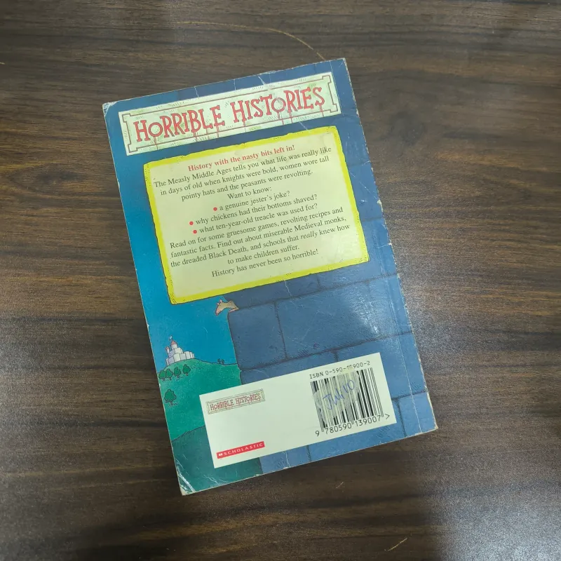 Horrible Histories: The Measly Middle Ages - Terry Deary  1035460