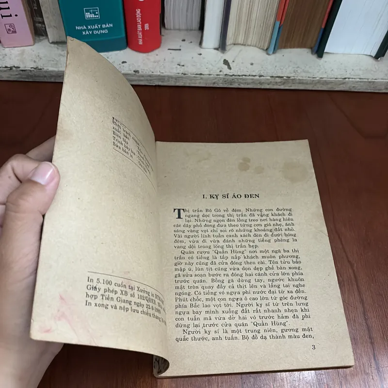 II Sách Xưa: Mài Kiếm Dưới Trăng (Tiểu Thuyết Dã Sử) - Phong Sơn - 1989 640399