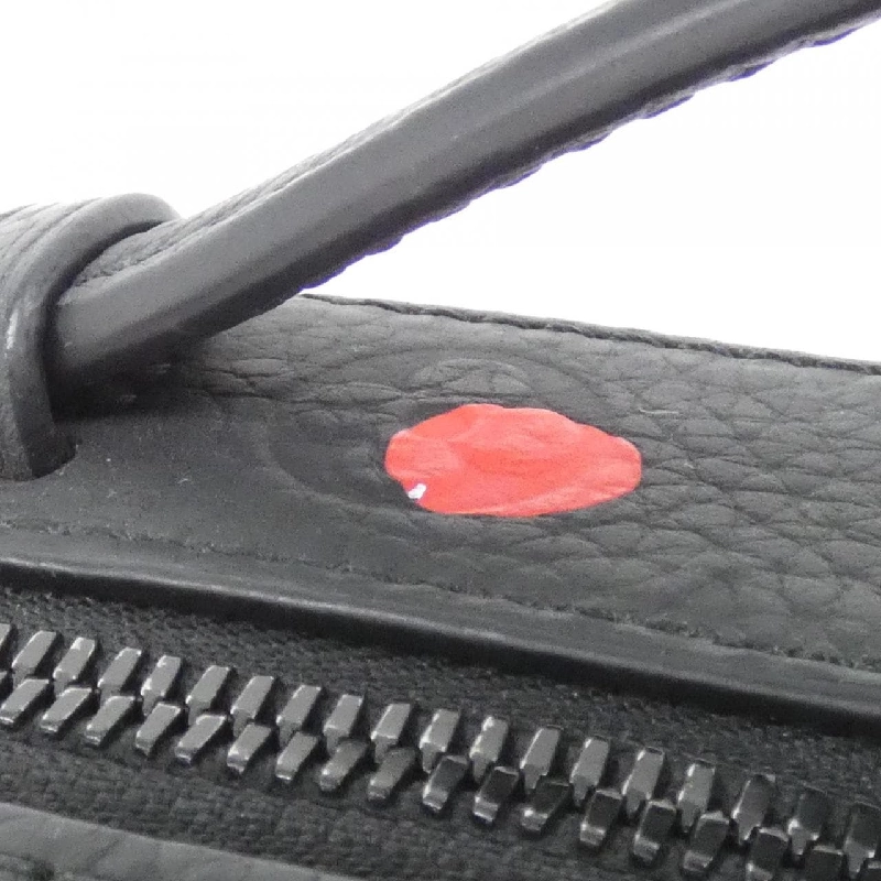 Túi xách mềm tay cầm Monogram Trianon (LV X YK) của Louis Vuitton M21677 613122