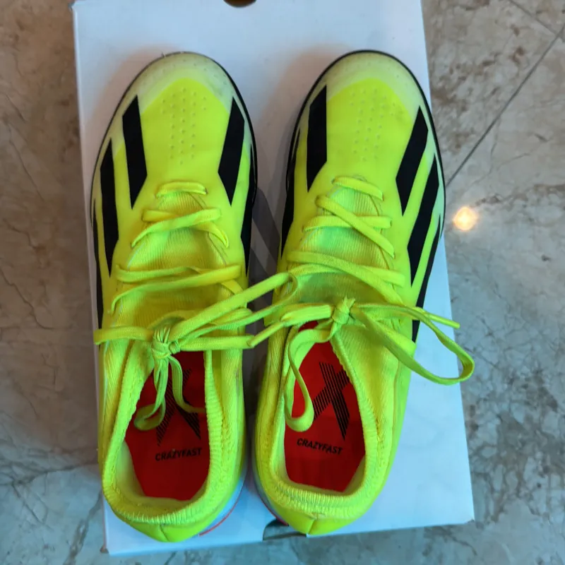 Giày bóng đá sz6US/ 38,5 / 245 JP adidas chính hãng / qua sử dụng 2 lần 975744