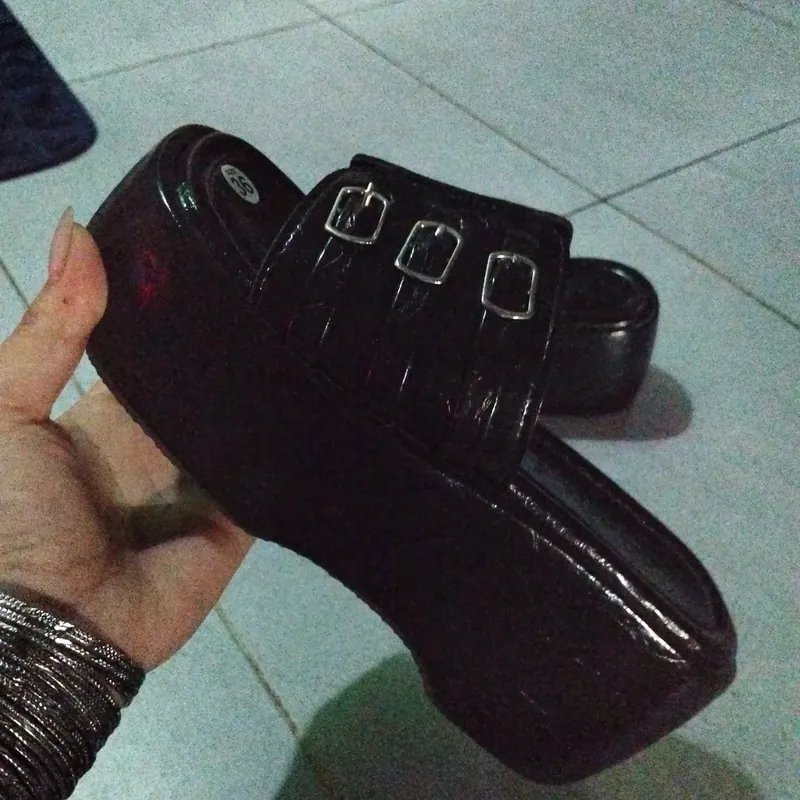 Tiếng Anh nên mình k biết đọc ghi gọn là Việt Nam  706425