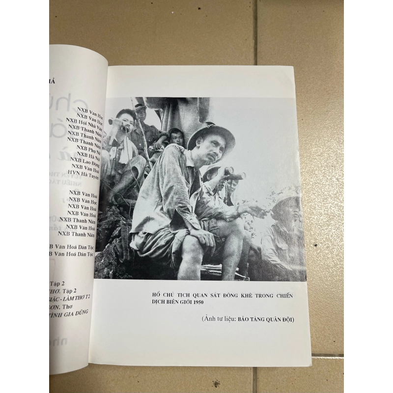 Chúng tôi đánh giặc và làm thơ 497330