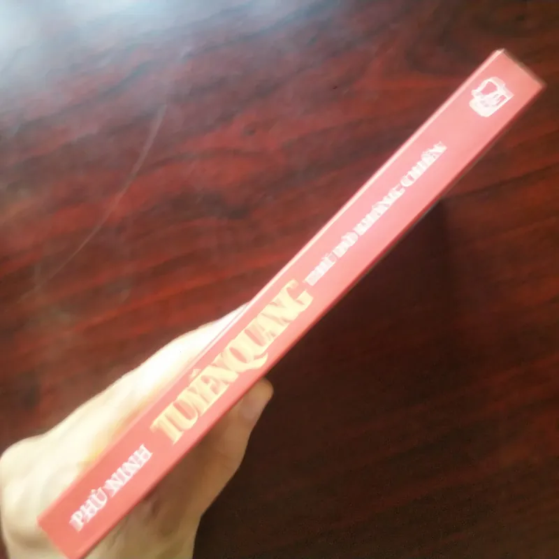 [Sách Văn Hóa] Tuyên Quang - Thủ Đô Kháng Chiến - Việt Nam Các Vùng Văn Hóa 994948