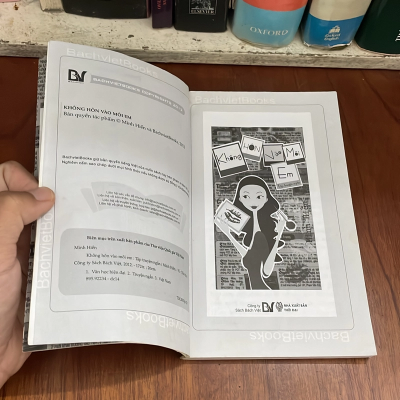 II Tình Yêu: Không Hôn Vào Môi Em (Tập Truyện Ngắn) - Nguyễn Thị Minh Hiền - 2012 545092