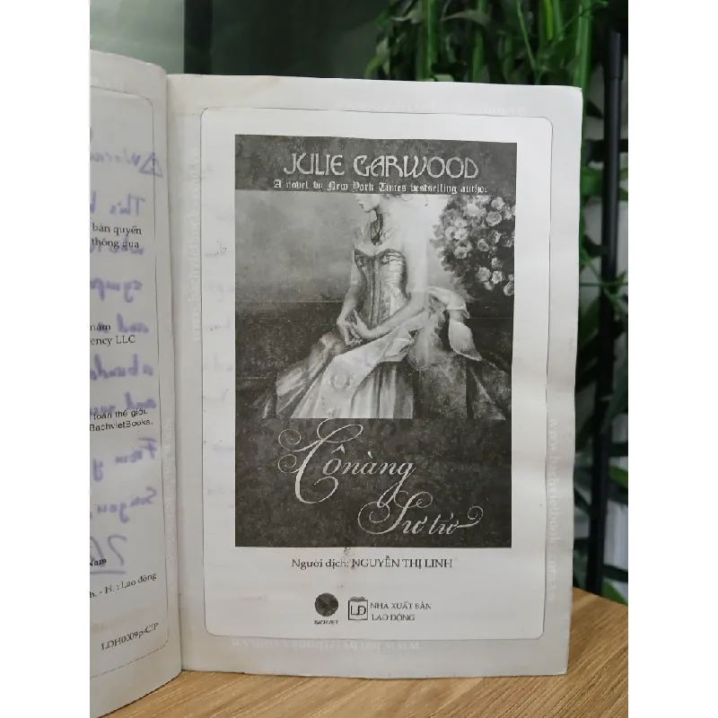 Cô nàng Sư tử – Julie Garwood 553580