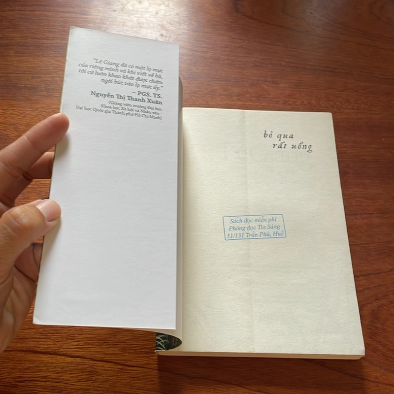 II Tản Văn, Bút Ký: Bỏ Qua Rất Uổng - Lê Giang - 2018 499120