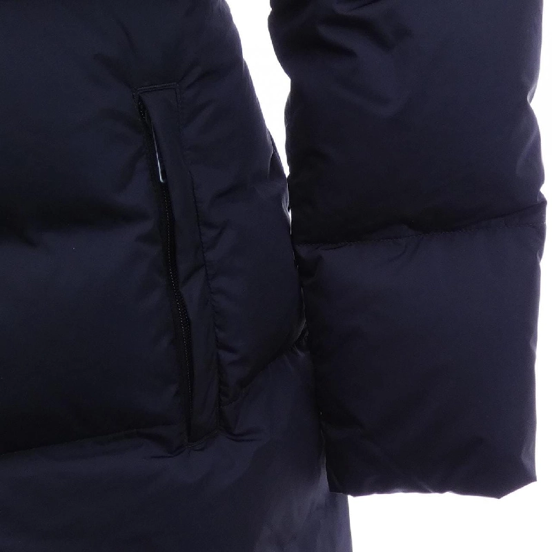 Áo khoác lông vũ PRADA với logo hình tam giác 29F430 S192 1WQ9 - Hàng hiệu Chính hãng 821596