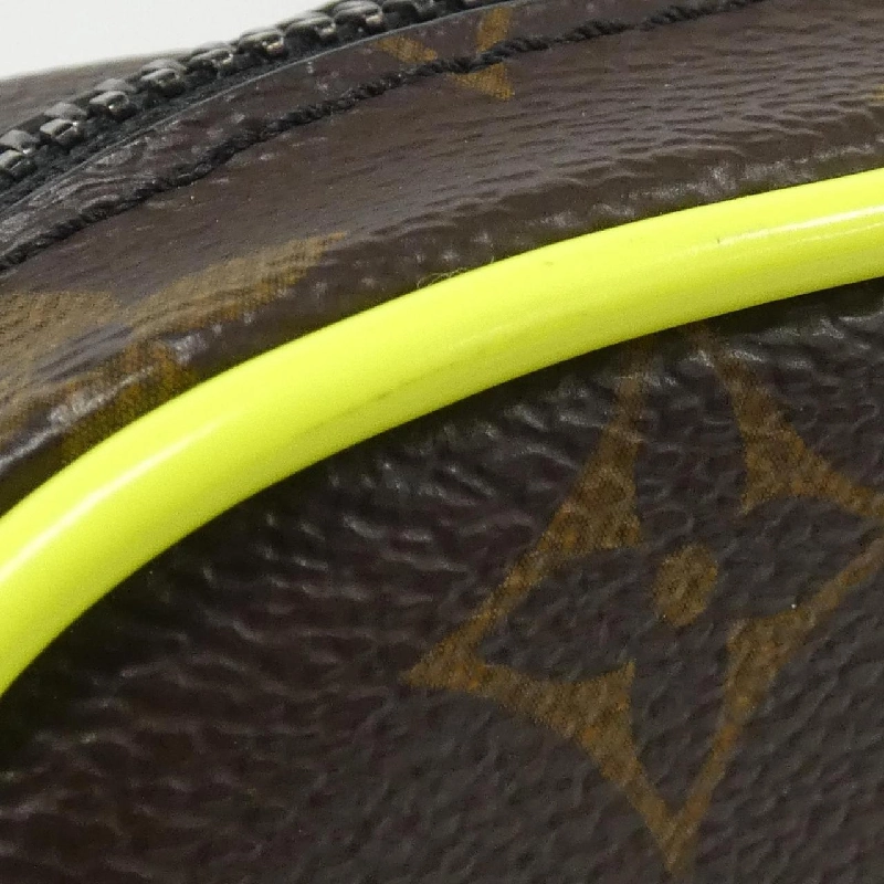 Túi đeo vai Louis Vuitton Monogram Christopher Wearable Wallet M80793 611362