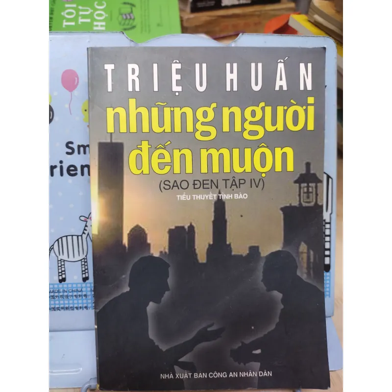 Sách: Những người đến muộn - TG: Triệu Huấn (B2) 796749
