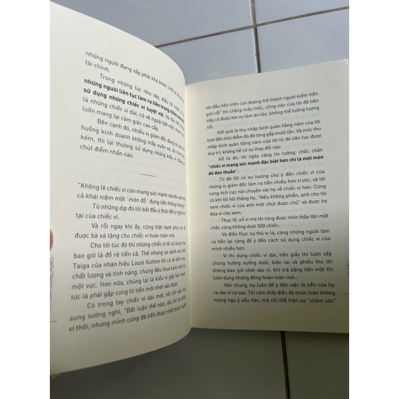 Tại sao người thành đạt hay dùng ví dài? 469425