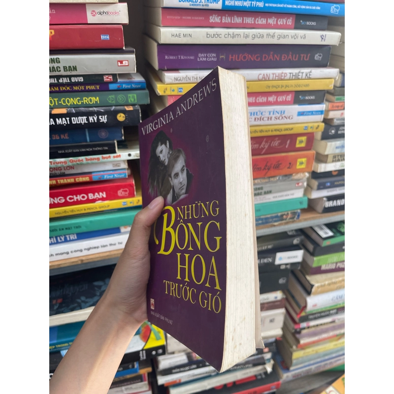 Những bông hoa trước gió. 32 410381