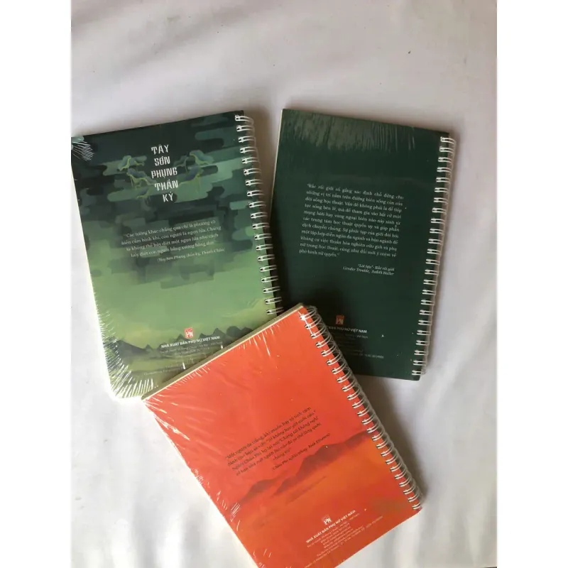 Sổ tay nhà Phụ Nữ, Shi có 3 mẫu như hình, đồng giá 10k/ cuốn ạ 747445