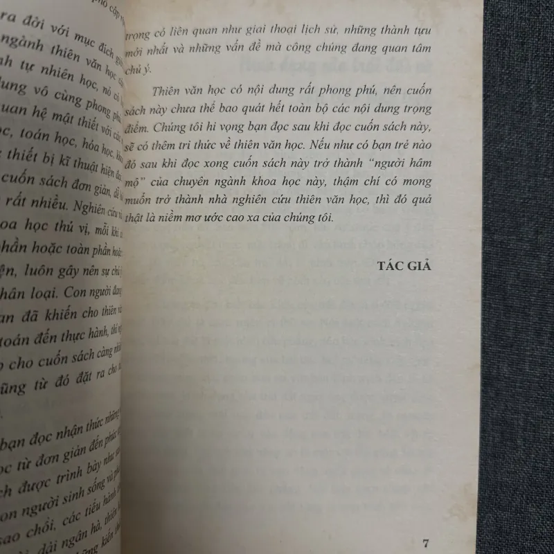 Tìm hiểu về Thiên văn học - Nguyễn Nguyệt Minh biên soạn 925482